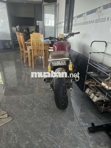 Honda CB750 côn tay màu Đỏ