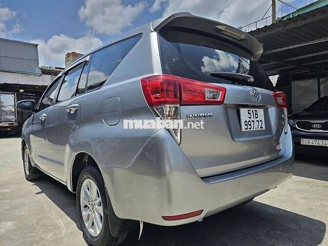 Toyota Innova E 2.0 SX 2017 Số sàn Bạc