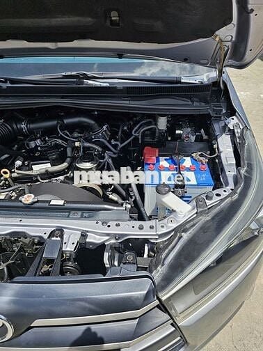 Toyota Innova E 2.0 SX 2017 Số sàn Bạc