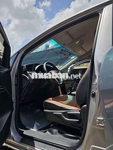 Toyota Innova E 2.0 SX 2017 Số sàn Bạc
