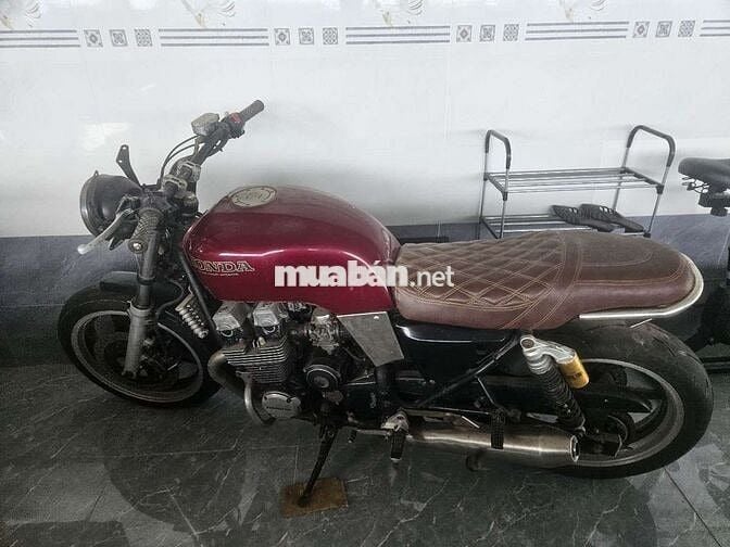 Honda CB750 côn tay màu Đỏ