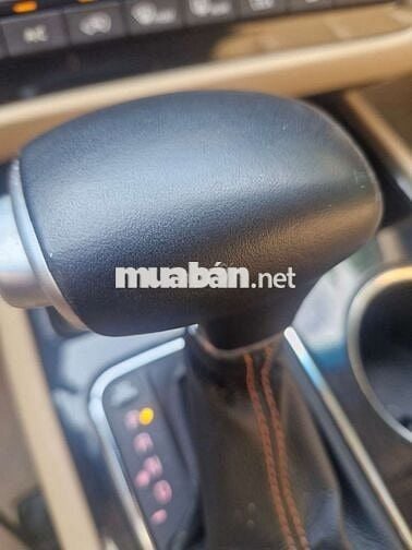 Kia Sedona 2.2 Dầu 2020 Vàng cát Số tự động