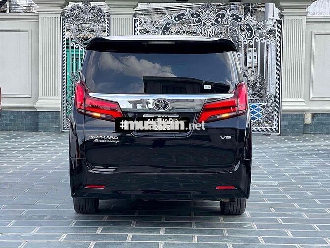 Toyota Alphard 2023 Đen 72 ngàn km