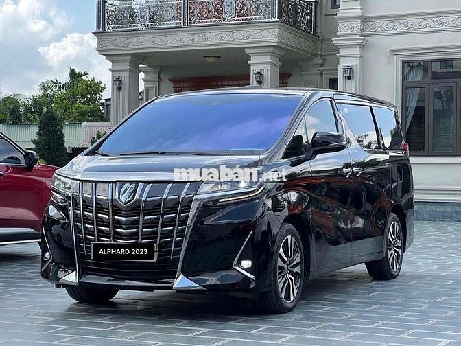 Toyota Alphard 2023 Đen 72 ngàn km