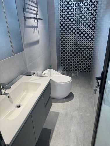  CHỦ NGỘP B..A.N.K GIẢM GẦN 1 TỈ , NHÀ CÓ THANG MÁY THƯƠNG LƯỢNG MẠNH 