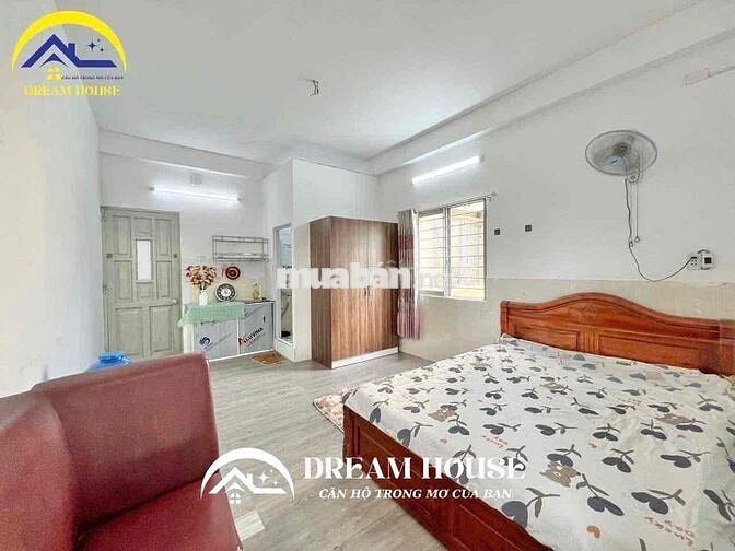 STUDIO BAN CÔNG CỬA SỔ THOÁNG MÁT NGAY CÔNG VIÊN LÊ THÚC HOẠCH Ở LIỀN