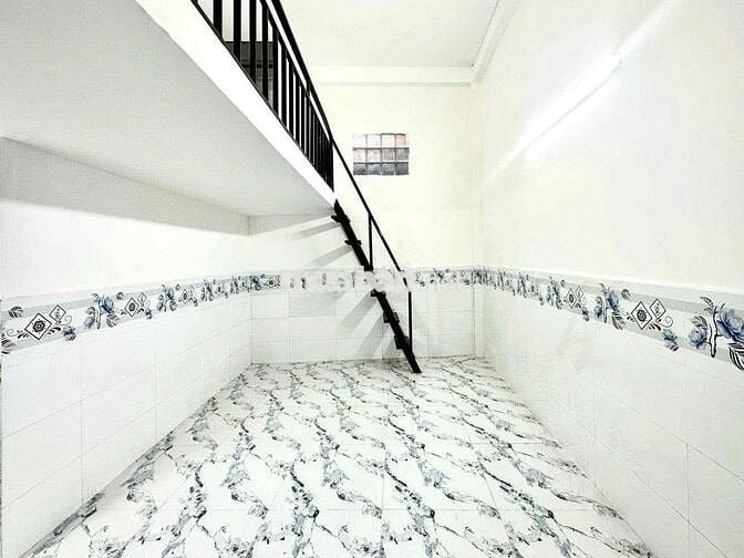 CHO THUÊ PHÒNG GÁC GIÁ RẺ HƯƠNG LỘ 2 GẦN LÊ VĂN QUỚI NGÃ TƯ 4 Xã