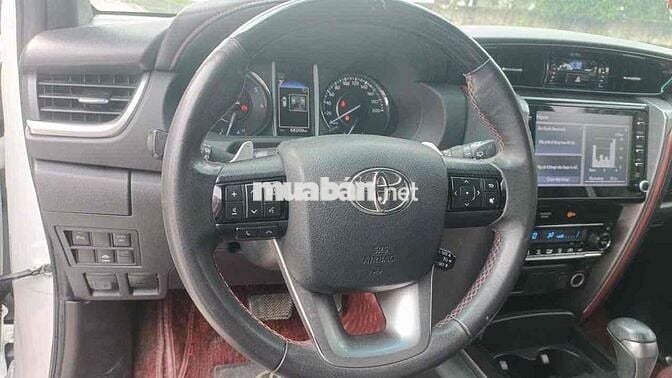 Toyota Fortuner Legender 2021 Trắng 68000 km