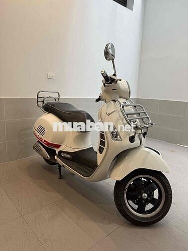 Piaggio Vespa GTS 150cc 2015 Trắng