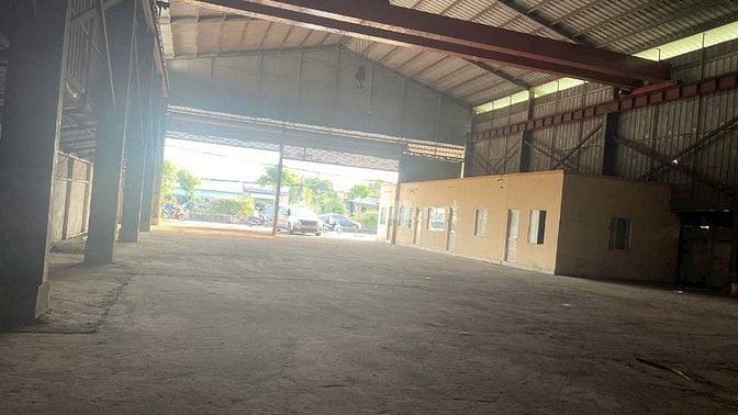 Cho thuê nhà xưởng 1500m xuân thoi sơn 