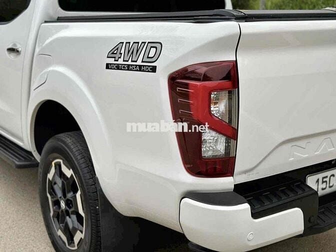 Nissan Navara VL Trắng Tự động 2.7 vạn km