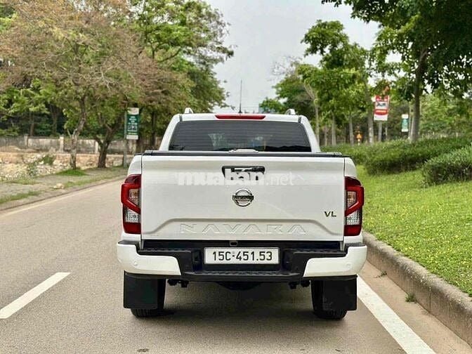 Nissan Navara VL Trắng Tự động 2.7 vạn km