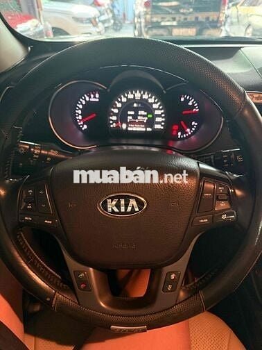 Kia Sorento 7 chỗ màu Trắng