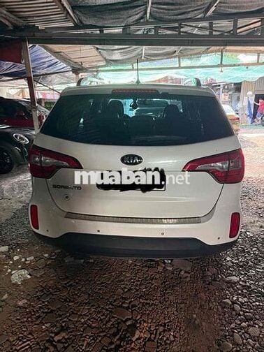 Kia Sorento 7 chỗ màu Trắng