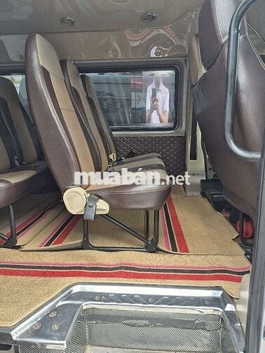 Ford Transit 16 chỗ Bạc