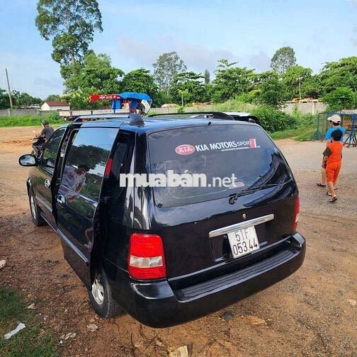 Kia Carnival 7 chỗ Xăng màu Đen