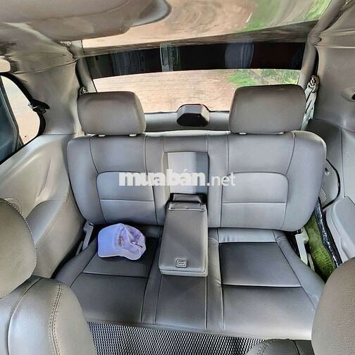 Kia Carnival 7 chỗ Xăng màu Đen
