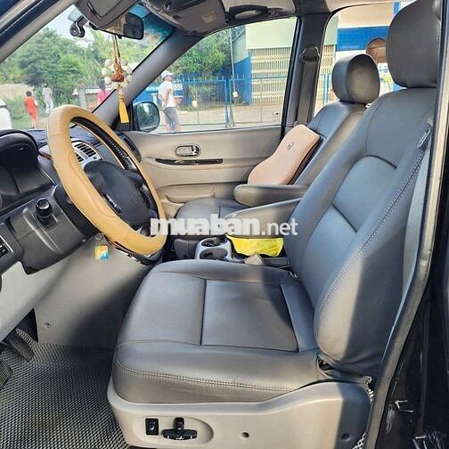 Kia Carnival 7 chỗ Xăng màu Đen