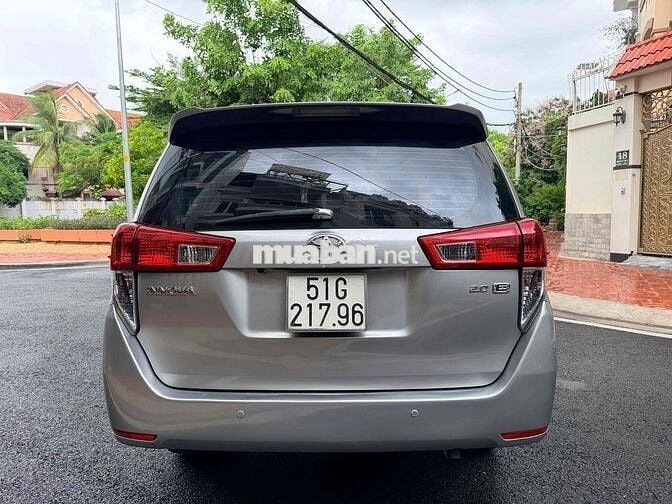 Toyota Innova 2.0E 8 chỗ Số sàn model 2017