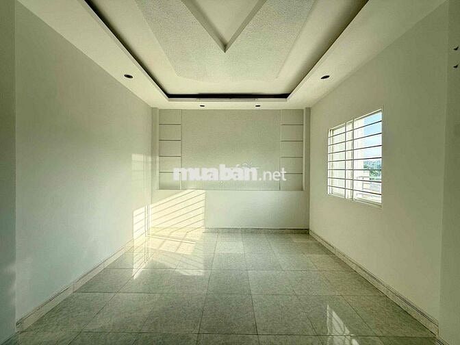 PHÒNG CÓ BAN CÔNG MỚI XÂY ĐƯỜNG HUỲNH TẤN PHÁT