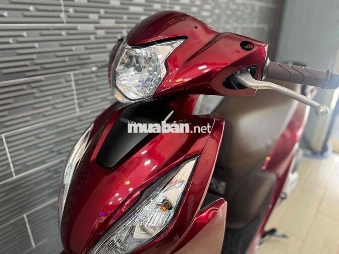 Honda Vision 2025 Cao Cấp màu Đỏ 5.000km