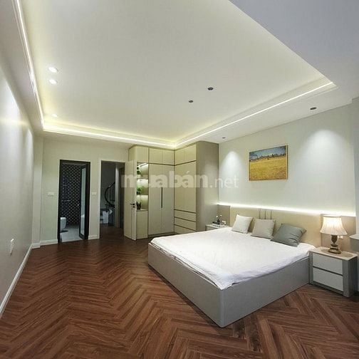  CHỦ NGỘP B..A.N.K GIẢM GẦN 1 TỈ , NHÀ CÓ THANG MÁY THƯƠNG LƯỢNG MẠNH 