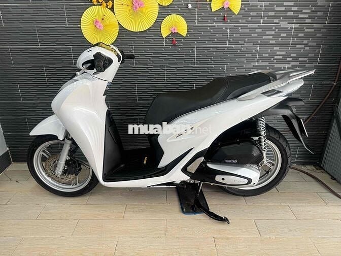 Honda SH150 2021 Trắng 8.000 km