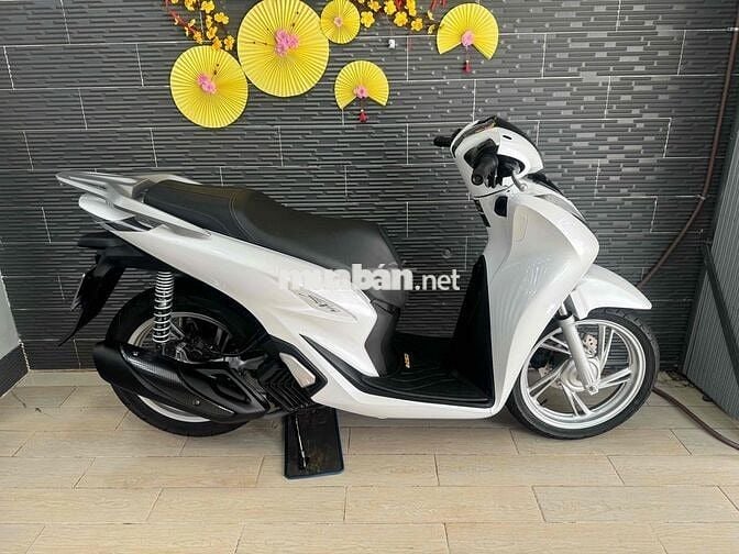 Honda SH150 2021 Trắng 8.000 km