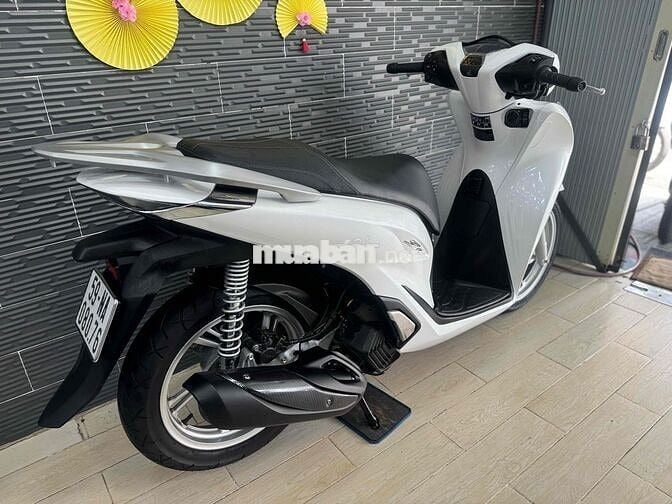Honda SH150 2021 Trắng 8.000 km