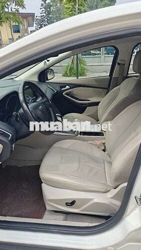 Ford Focus Titanium 2016 Trắng 79.4xx km
