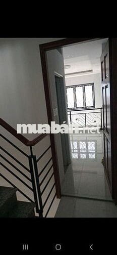 NHÀ NC GẦN MT TR L 2 LẦU ST 3PN 4VS TỨ HẢI P6 TÂN BÌNH