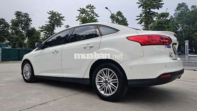 Ford Focus Titanium 2016 Trắng 79.4xx km