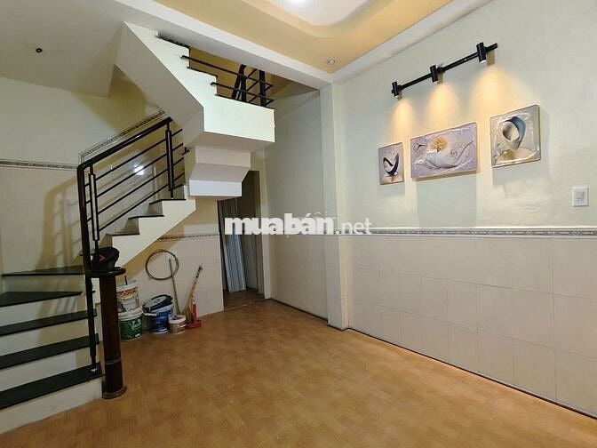 Cho thuê nhà nguyên căn 4PN, 1 trệt 2 lầu gần Công viên Làng Hoa