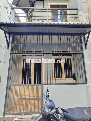 Cho thuê nhà nguyên căn 4PN, 1 trệt 2 lầu gần Công viên Làng Hoa