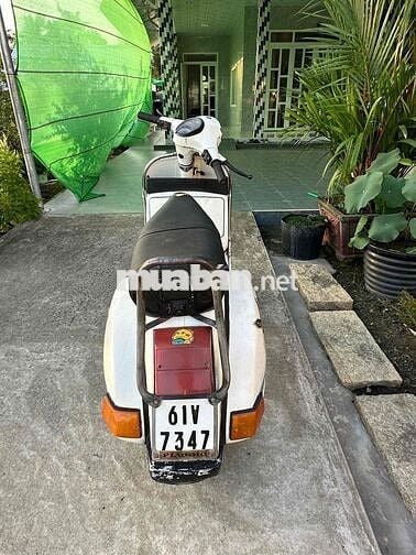 Piaggio Vespa Trắng