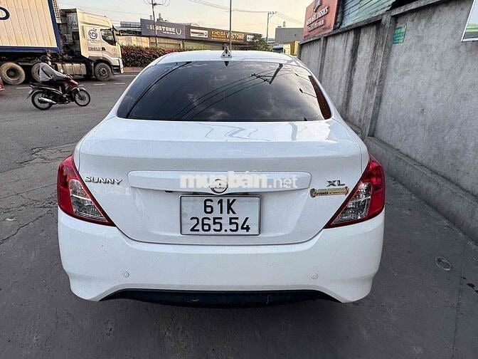Nissan Sunny 2019 Số sàn Trắng