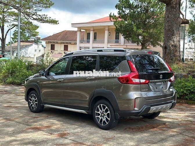 Suzuki XL7 2023 Tự động 7 chỗ Nâu