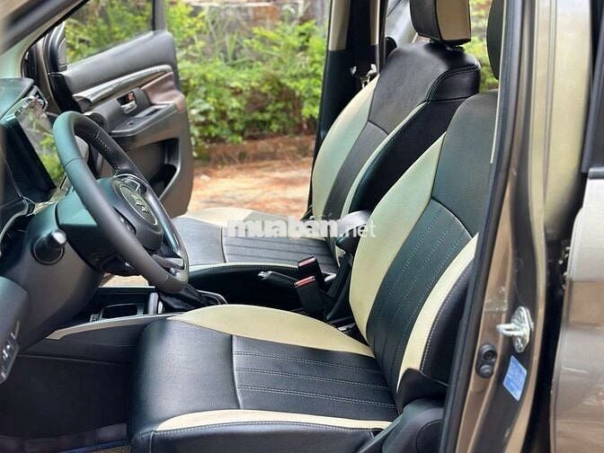Suzuki XL7 2023 Tự động 7 chỗ Nâu