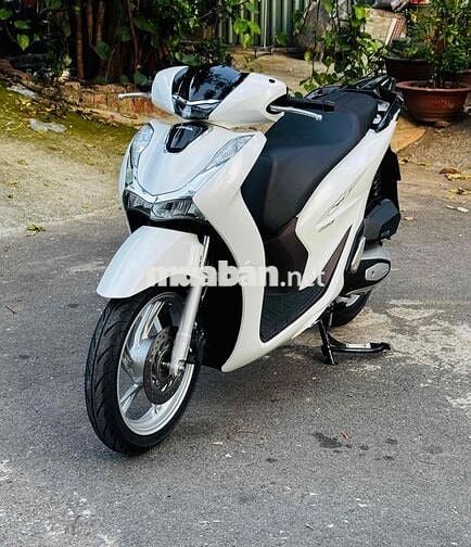 Honda SH 160i ABS cuoi 2023 ( có góp nợ xấu )