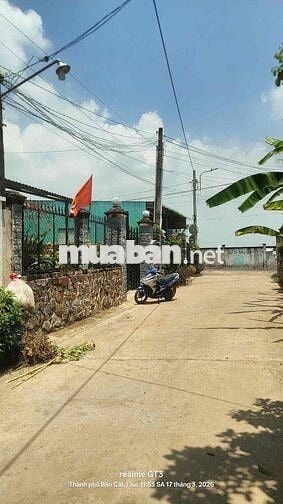 Cần bán gấp căn nhà và đất dien tích 400m2 Duong vao nha 6m