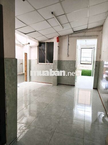 Cho thuê nhà Mặt tiền Nguyễn Chí Thanh Quận 5 4x16 có 2 phòng