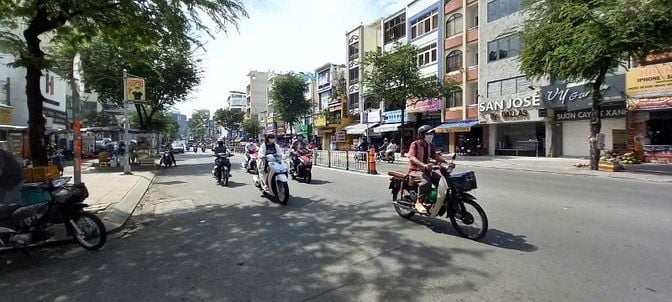 BÁN HOẶC CHO THUÊ NHÀ MẶT TIỀN 87F LÊ VĂN DUYỆT, BÌNH THẠNH, 5 TẦNG