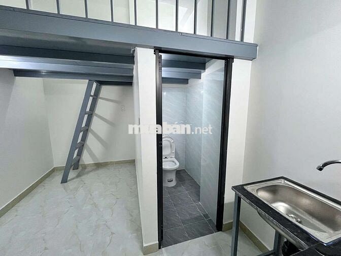 PHÒNG CÓ CỬA SỔ, TRẦN CAO 2 MÉT THOÁNG MÁT NGAY ĐẠI LỘ VÕ VĂN KIỆT 