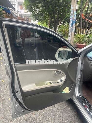 Kia Morning Máy 1.2 Số sàn Bạc 5 chỗ