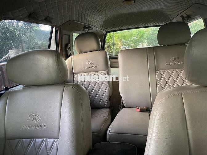 Proton Pronto 2011 Đen 7 chỗ Xăng