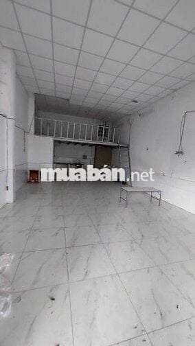 Cho thuê MB kinh doanh Nguyễn T Phương, Ngang 7.8m, DT215m, giá 20tr