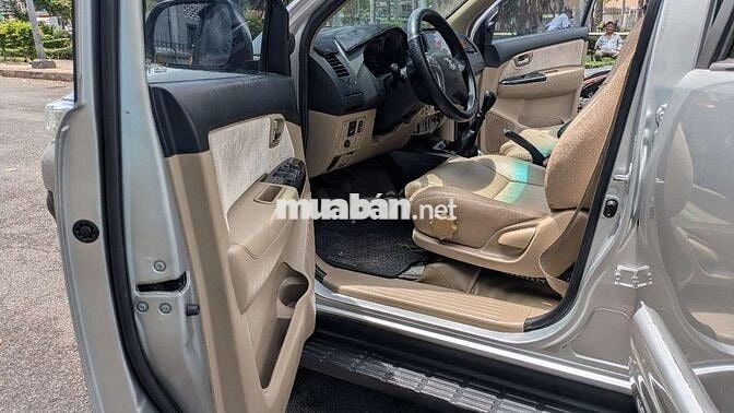 Toyota Fortuner 2014 Bạc 162.000km
