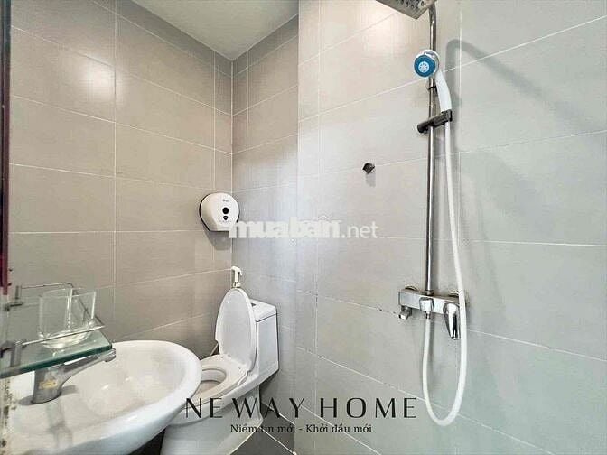 Khai trương nhà mới full nội thất cửa sổ thoáng