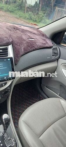 Hyundai Accent sx 2013 Số tự động nhập khấu