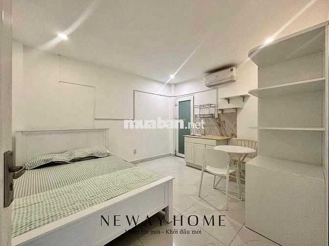 Khai trương nhà mới full nội thất cửa sổ thoáng
